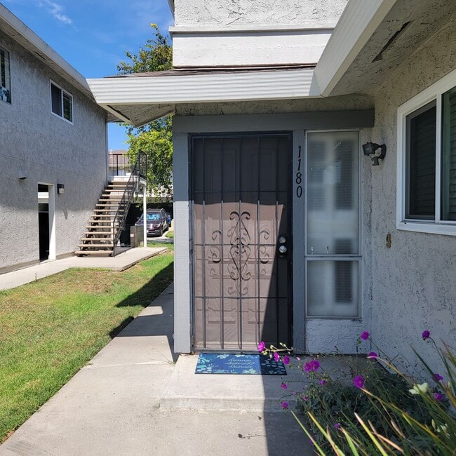 Building Photo - 1180 Portola Rd