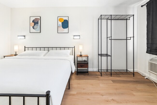 Photo - 1024 Bridge City Ave Unit 1