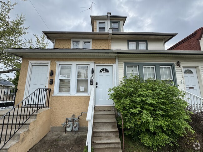 Building Photo - 171 Lewis Ave Unit B Rental