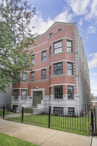 Photo - 1657 W Wrightwood Ave Unidad 1W Rental