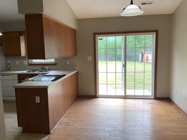 Photo - 3 Bedroom 2 Bath Home Located Between MCAS...