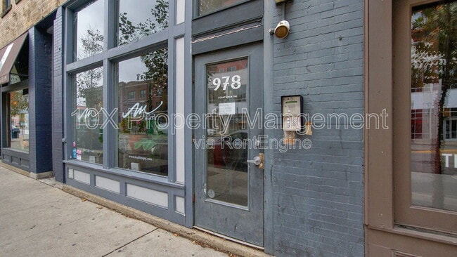 Photo - 978 N High St Unit A