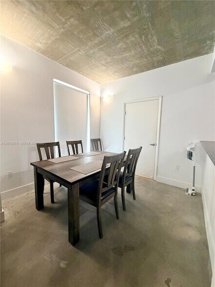 Photo - 455 NE 25th St Unit 4D