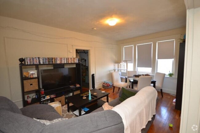 Building Photo - 26 Chiswick Rd Unit 16 Rental