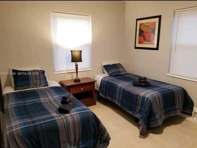 Photo - 2023 Funston St Unit 2
