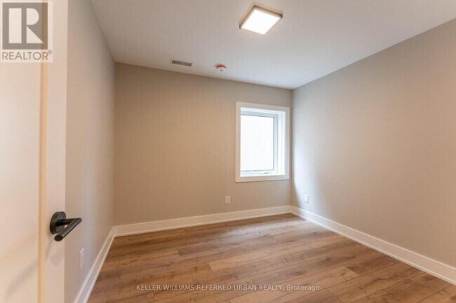 Photo - 352 Jones Ave