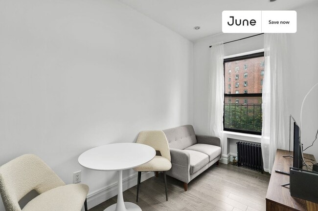 Photo - 345 E 21st St