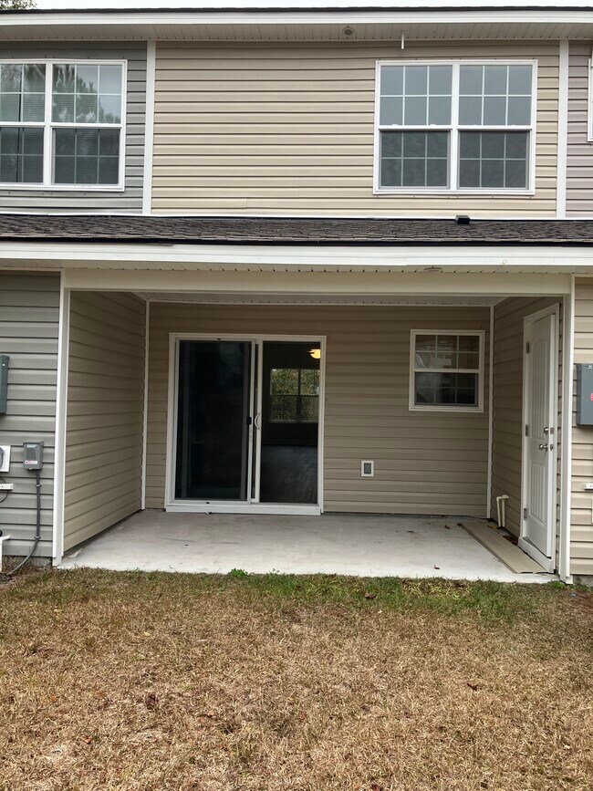 Back of townhouse private - 244 Admiration Ave