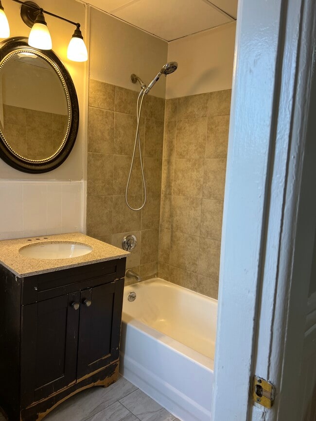 Photo - 143 Charlton St Unit 1st Floor