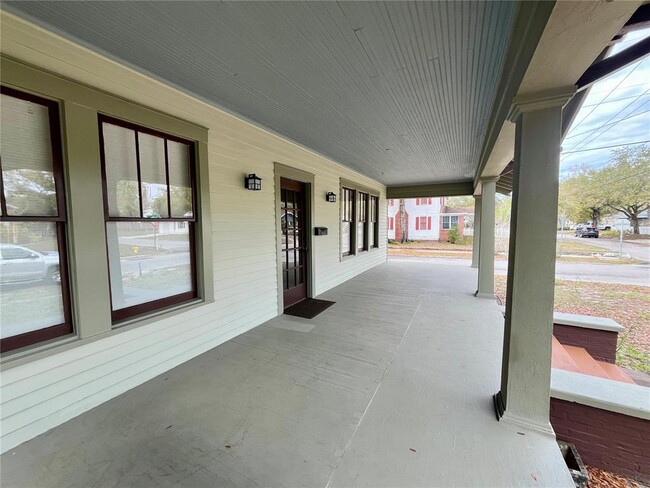 Photo - 1401 E Powhatan Ave