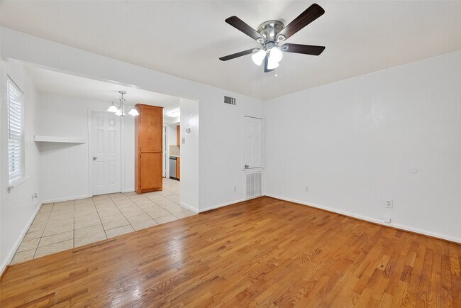 Photo - 115 Aurora St Unit 1