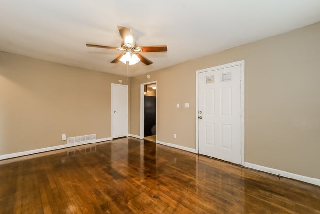 Photo - 6237 Continental Cir