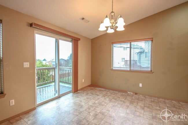 Photo - 2712 NE 164th Pl