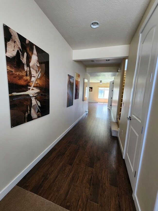 Photo - Luxury! 4 bdrm 3.5 bath HOUSE w/ Views! 2 car garage!