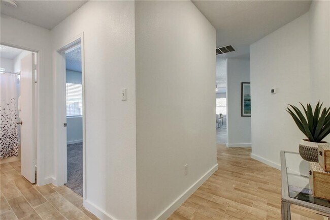 Photo - 1502 Mayapple St
