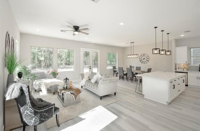 Photo - 15018 Wunderlust