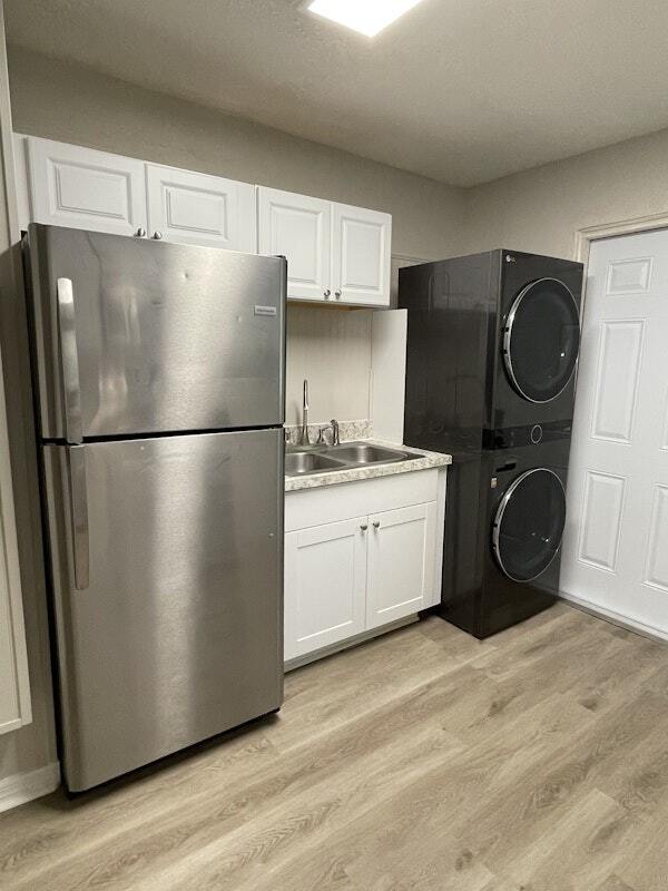 Photo - 1575 W 19th St Unidad 3
