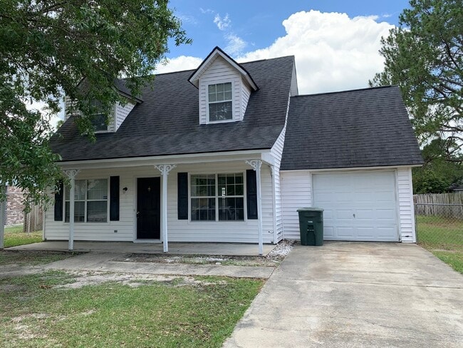 Building Photo - House for Rent