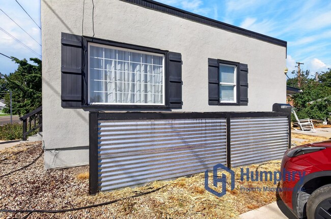 Photo - Bottom unit of Duplex