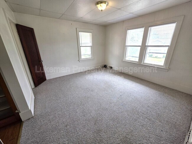 Photo - 1019 Egleston Ave Unit 1017