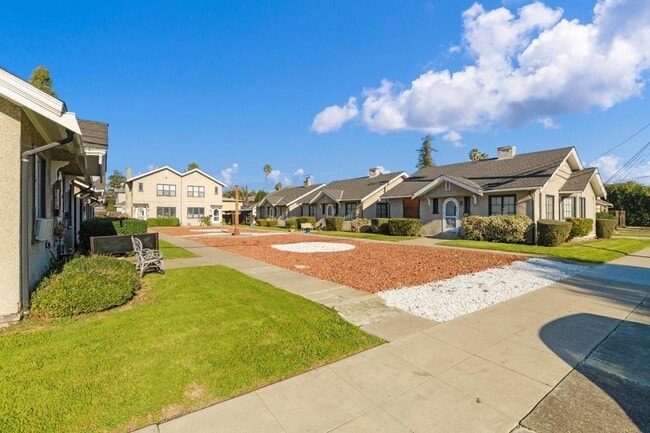 Photo - 875 Villa Ave