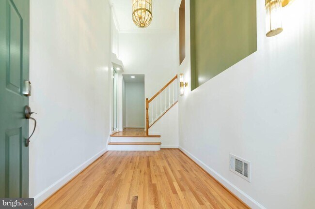 7704 Annandale Mains Ct