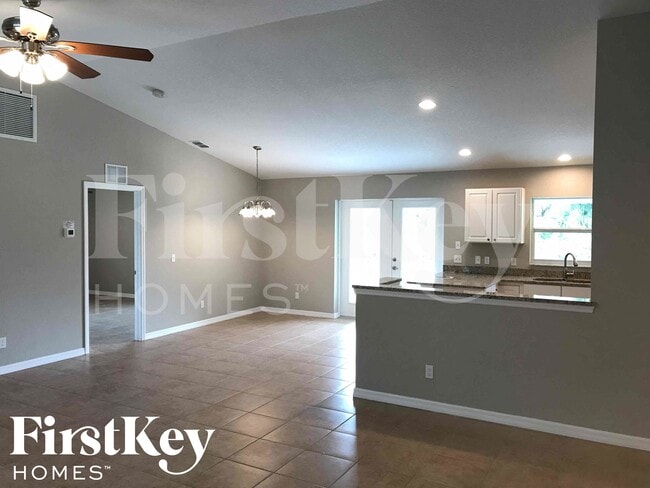 Photo - 6168 Lomax St