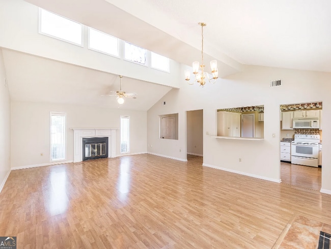 Photo - 105 Vinewood Ct