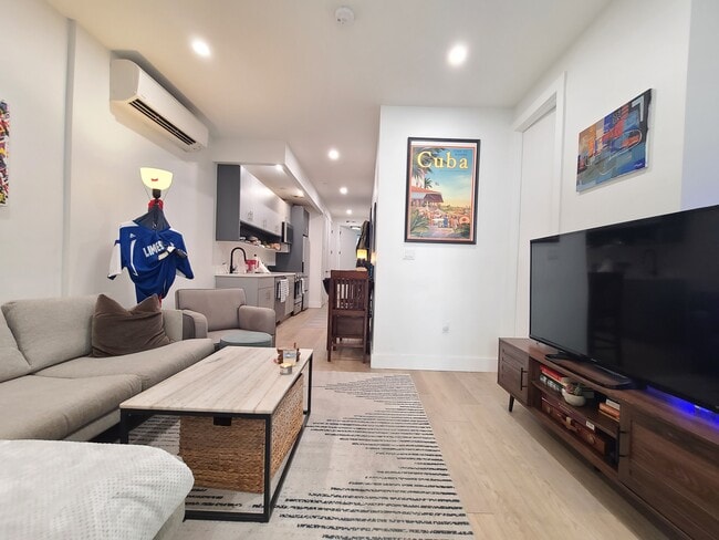 Photo - 283 S 2nd St Unit 1