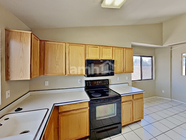 Photo - 30300 N Royal Oak Way