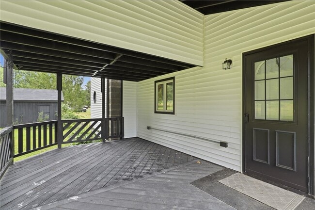 Photo - 3989 Dean Rd