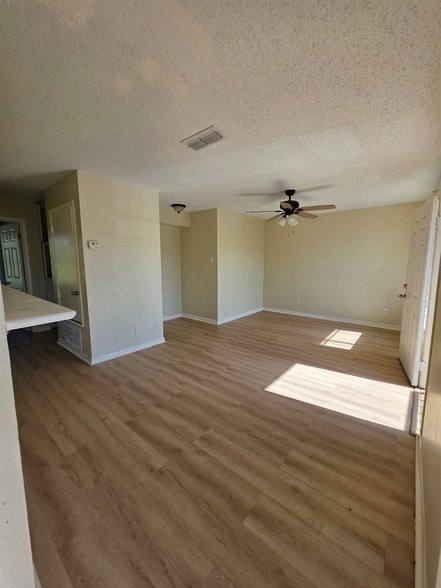 Photo - 4902 Marcella Ave Unit 40