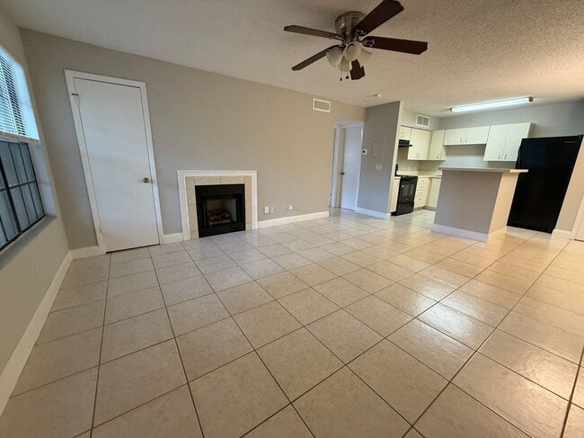 Photo - 365 Forestway Cir