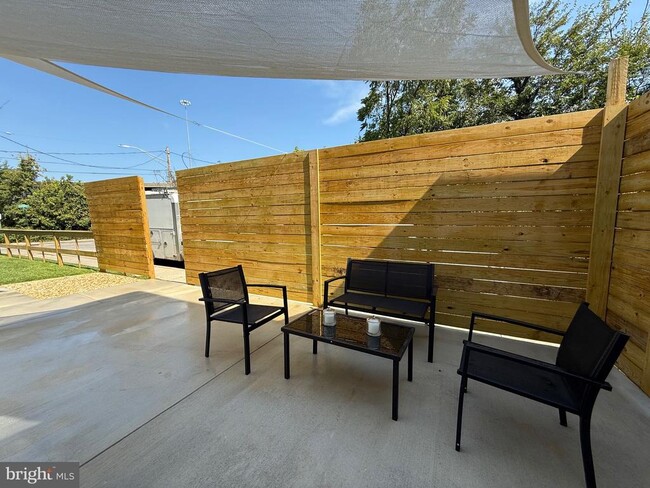 Building Photo - 2301 Herkimer St