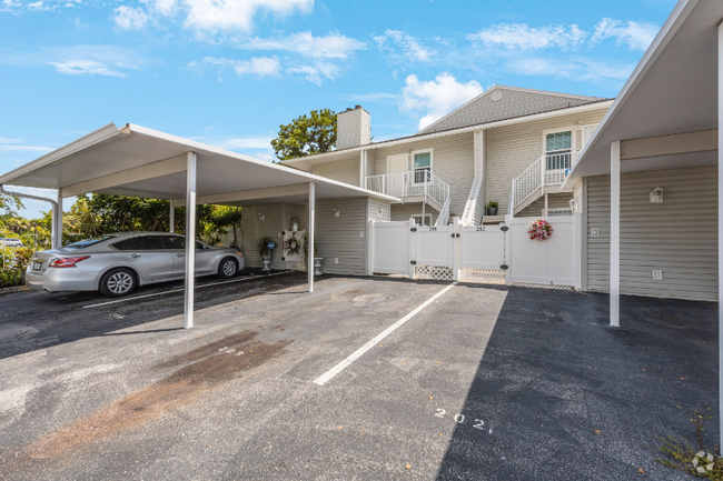 Building Photo - 8350 Savannah Trace Cir Unit 208 Rental