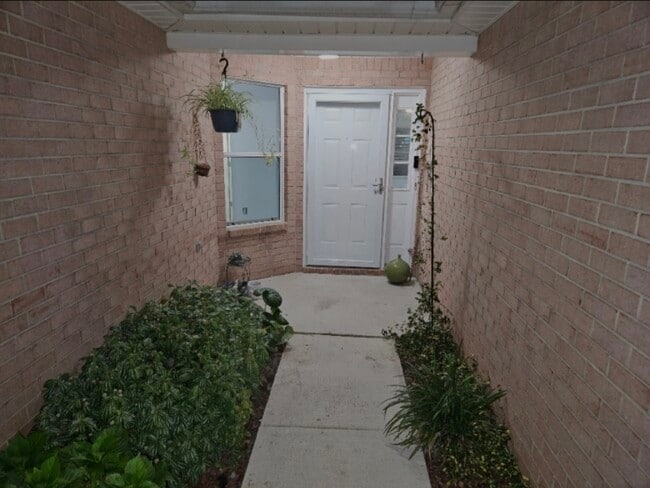 Photo - 1131 Camaree Pl