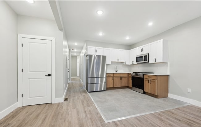 Building Photo - 95 Fabyan Pl