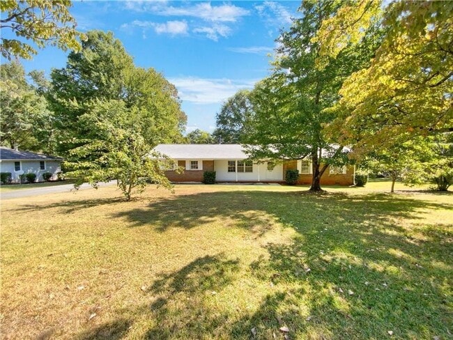 Building Photo - Single Family Brick 3/2 rental in Mableton