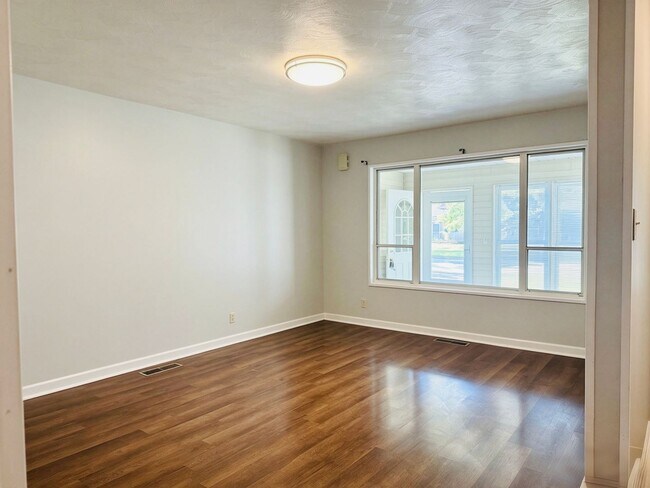 924 Princess Dr