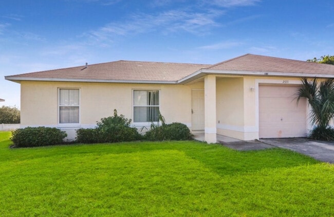 Building Photo - 2600 Legend Ct