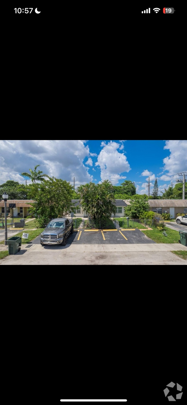 Building Photo - 1539 NW 8th Ave Rental