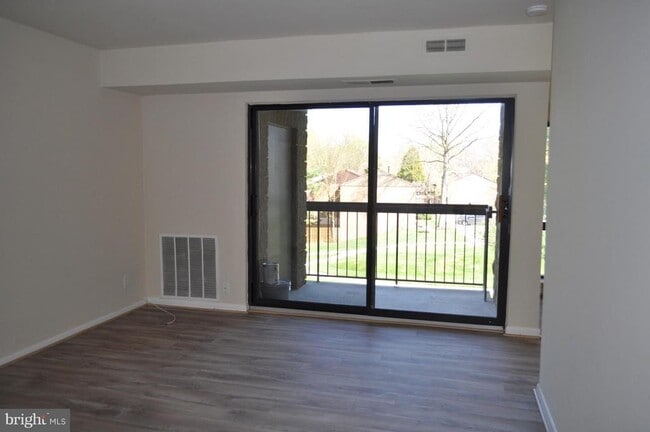 6091 Majors Ln Unit 6