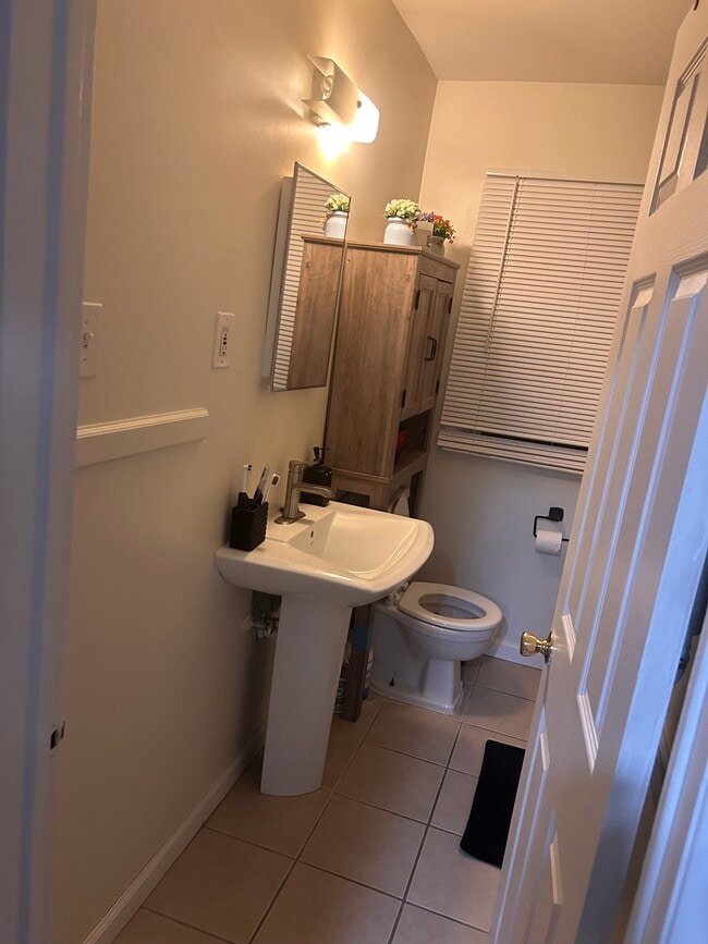 Photo - 1720 Browning St