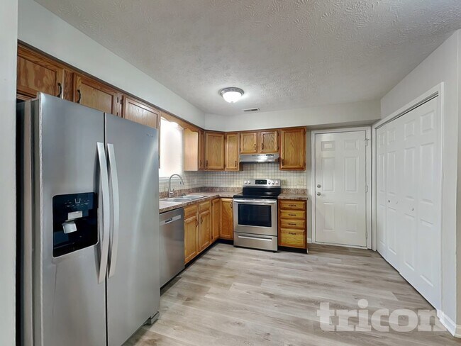 Photo - 5220 Tamarisk Ct