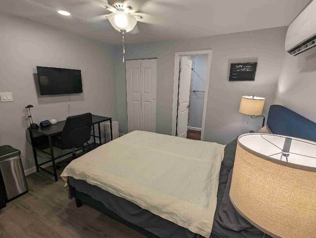 Photo - 6700 Creedmoor Dr