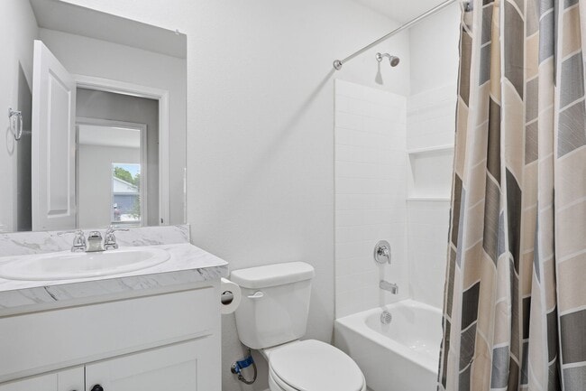 Photo - Contemporary in Cleburne!
