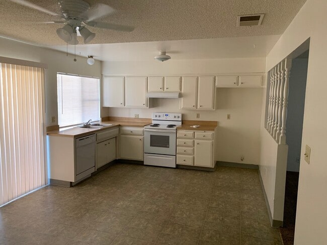 Photo - 3013 N Half Moon Dr Unit B