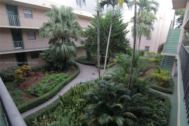 Photo - 10525 SW 112th Ave Unit 216