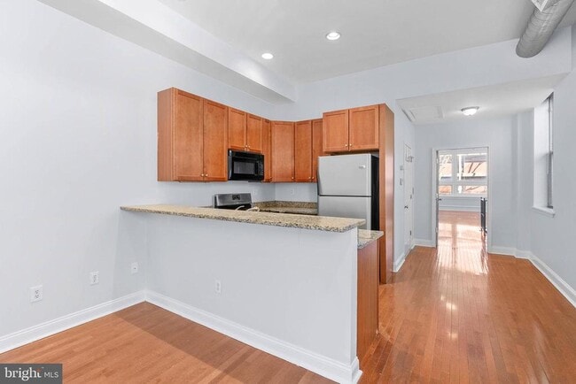 Photo - 1712 W Girard Ave