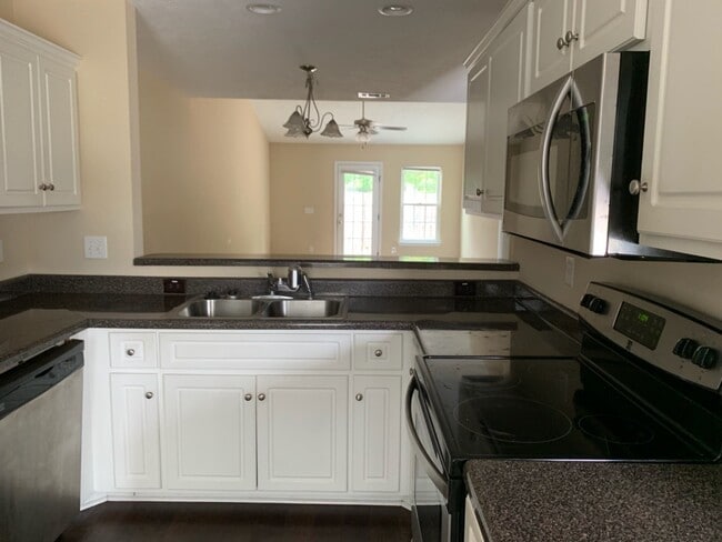 Photo - 179 Buckhaven Way